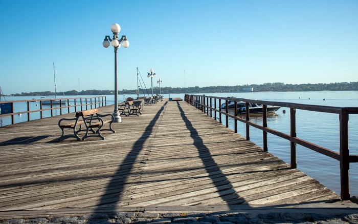 Foto principal del artículo 'ANP adjudicó a Stiller las obras de restauración del muelle viejo de Colonia del Sacramento' · Foto: Ignacio Dotti