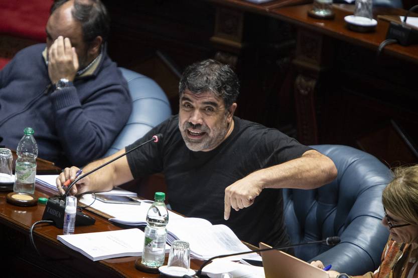 20230427  pol senado