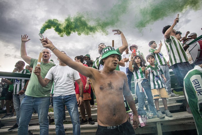 Hinchas de Racing, en el Parque Roberto. (archivo, 2023) · Foto: Ernesto Ryan