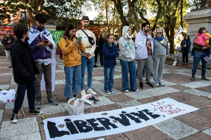 Estudiantes del CERP Suroeste durante el acto del 1° de Mayo en Colonia del Sacramento (archivo, mayo de 2023). · Foto: Ignacio Dotti