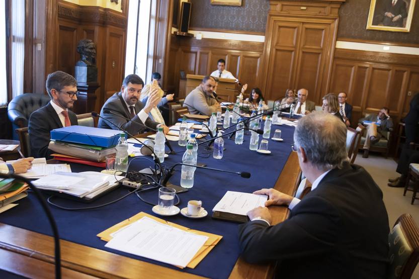 20230502 pol com constitucion