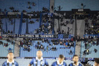 Hinchada de Liverpool, el 2 de mayo de 2023, por la Copa Libertadores, en el estadio Centenario. · Foto: Camilo dos Santos