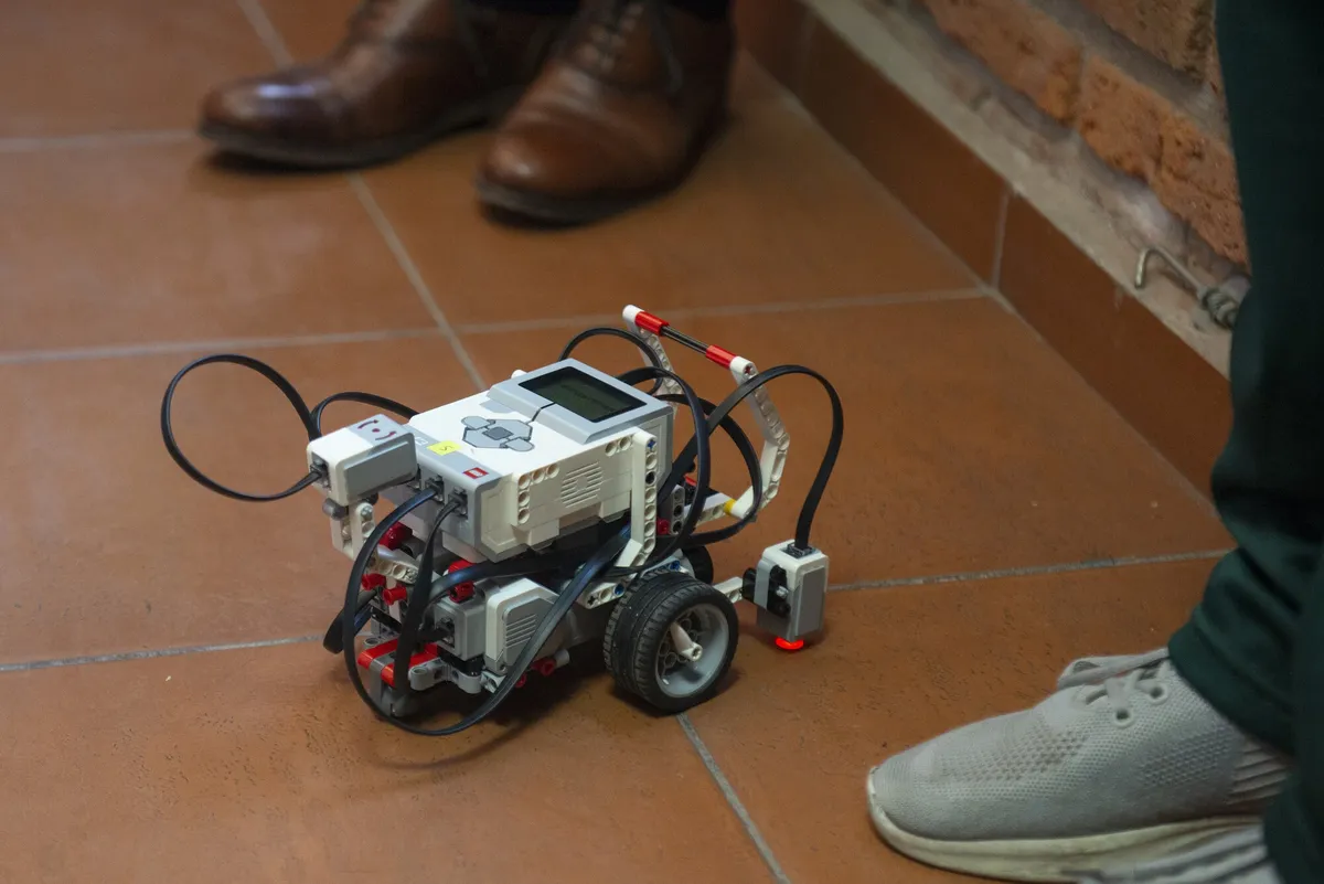 Equipo de robótica de la UTEC representará a Uruguay en mundiales de Corea del Sur y Canadá