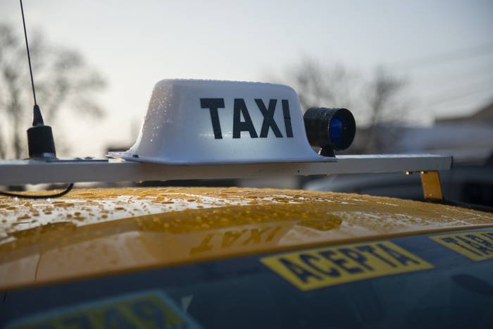 Taxi en Montevideo (archivo, marzo de 2023). · Foto: Alessandro Maradei