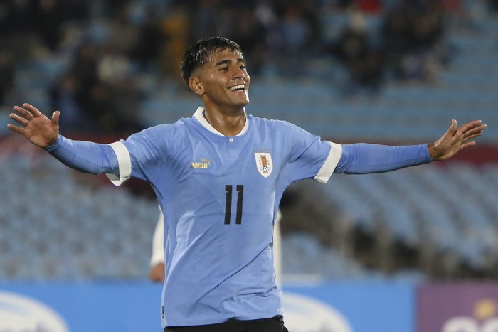 Facundo Torres durante un partido amistoso Internacional, en el estadio Centenario (archivo, 2023). · Foto: Camilo dos Santos