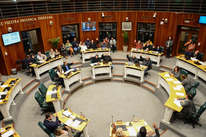 Durante una votación en la Junta Departamental de Maldonado (archivo). · Foto: Natalia Ayala