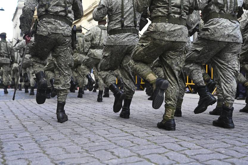 20230808 militares