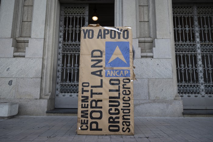 Movilización de Fancap, el 9 de agosto de 2023, en el Palacio Legislativo. Foto: Camilo dos Santos