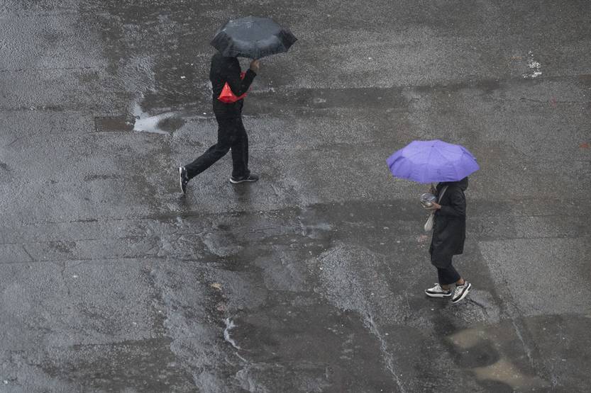 20230817 lluvia en el centro de mvd