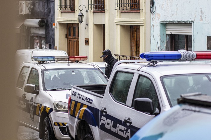 Foto principal del artículo 'Sindicato policial de Maldonado sobre allanamientos nocturnos: “No están dadas las garantías ni el personal está preparado”' · Foto: Gabriel Rousserie