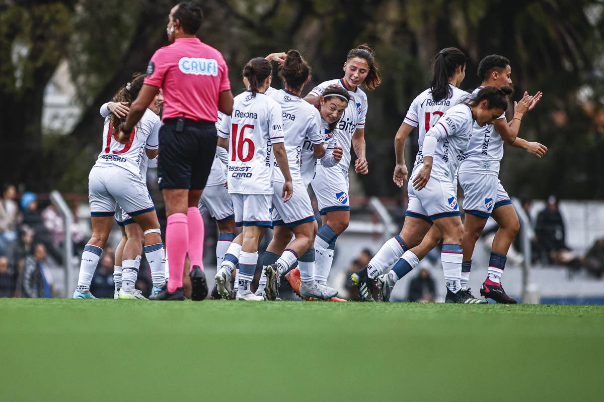 Fútbol Femenino  Peñarol 7-0 River Plate