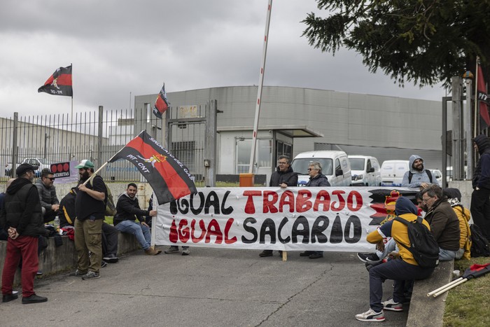 Movilización de trabajadores de Montevideo Gas. (Archivo, octubre de 2023). · Foto: Ernesto Ryan