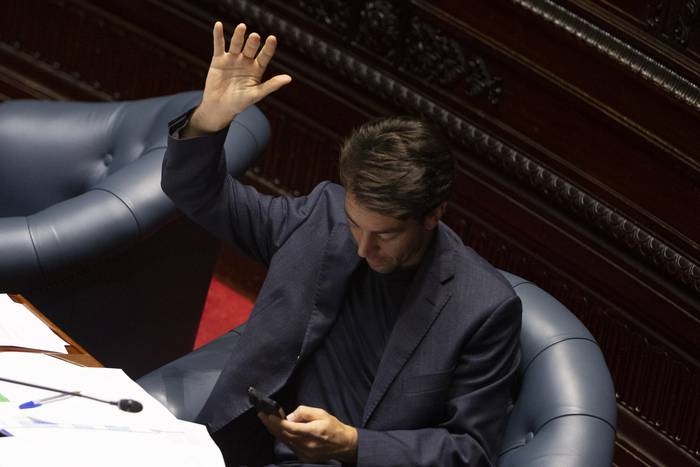 Juan Sartori, durante una sesión de la Cámara de Senadores (archivo, octubre de 2023). · Foto: Ernesto Ryan