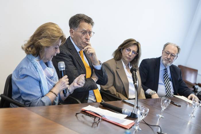 Cristina Belzarena, Ricardo Pou, Mónica Bottero y Enrique Pons. · Foto: Ernesto Ryan
