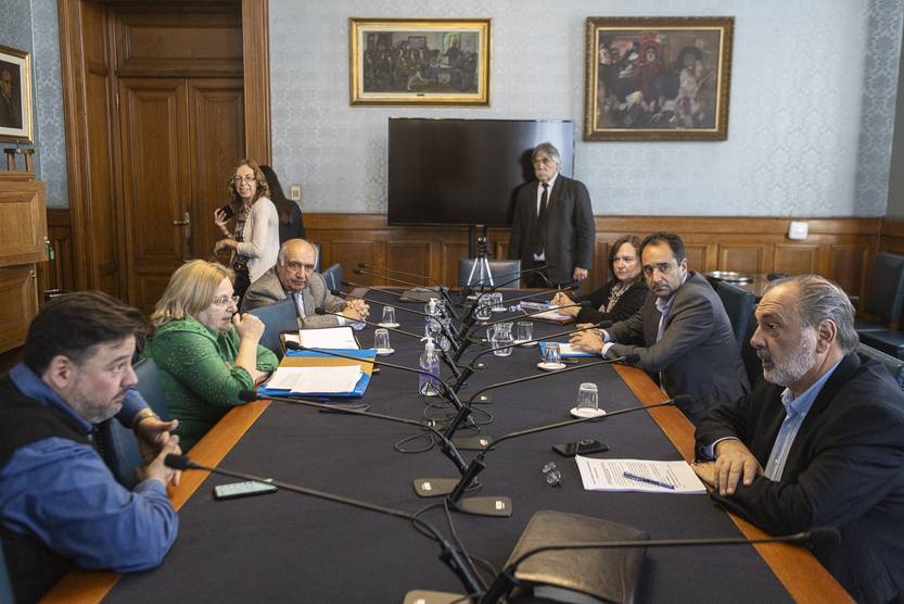 20231009 pol com invest. carrera