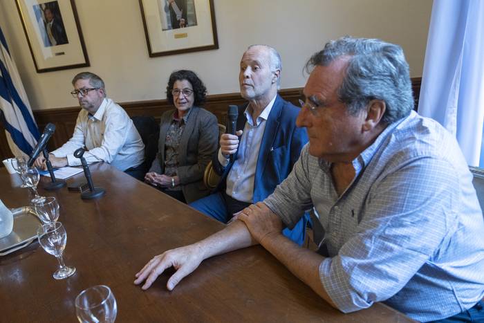 Armando Castaingdebat, Pablo Iturralde, Gretel Ferrari, Darío Castiglioni, el 20 de octubre, en el Honorable Directorio del Partido Nacional, en Montevideo. · Foto: Camilo dos Santos
