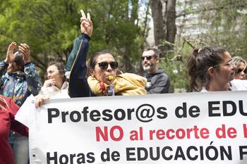 Concentración de Fenapes y ADES, frente al edificio del Codicen (25.10.2023). · Foto: Alessandro Maradei
