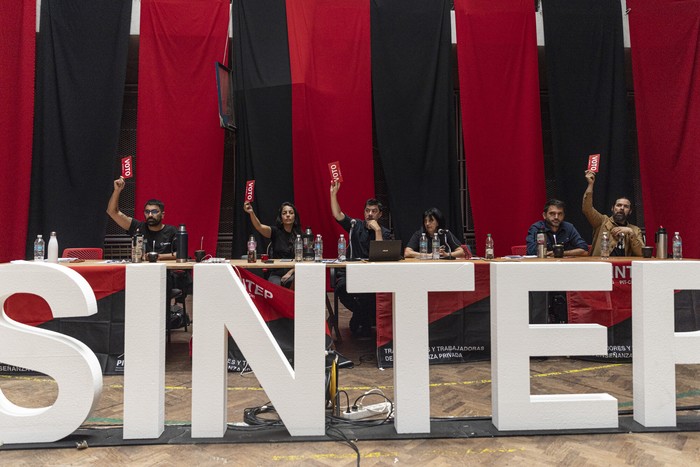 Durante una asamblea del Sintep (archivo, 2023). · Foto: Ernesto Ryan