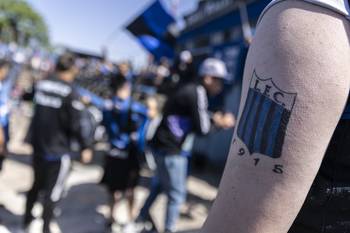 Hinchada de Liverpool, en el estadio Belvedere (archivo). · Foto: Ernesto Ryan
