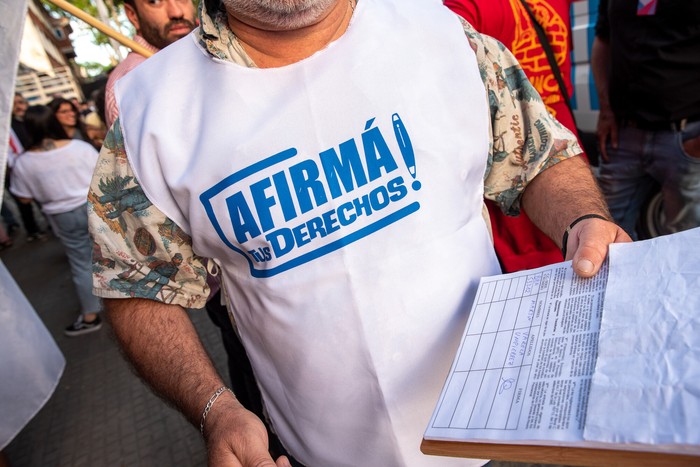 Juntada de firmas para el plebiscito de la seguridad social (archivo, setiembre de 2023). · Foto: Martín Varela Umpiérrez