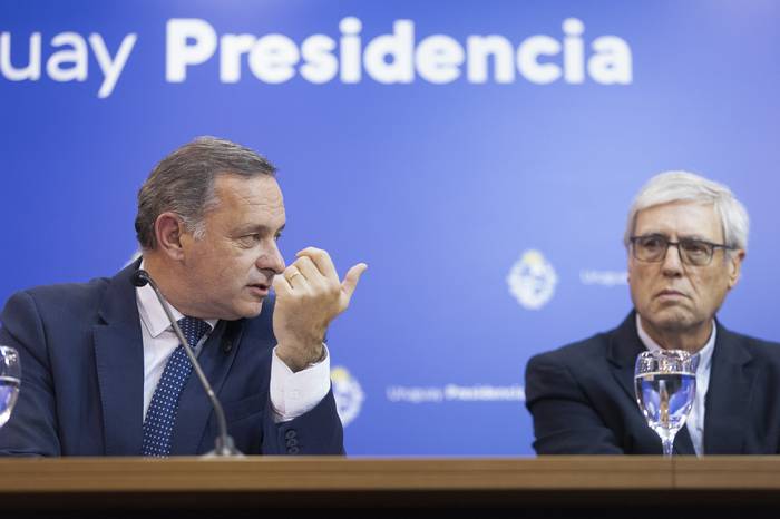 Álvaro Delgado, y Raúl Montero, durante la conferencia de prensa en Torre Ejecutiva. · Foto: Camilo dos Santos
