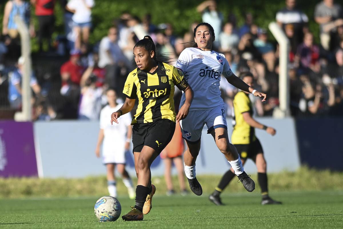 El futuro del fútbol mixto, la diaria