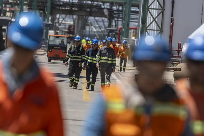 Trabajadores de Ancap, en la refinería de La Teja (archivo, noviembre de 2023). · Foto: Ernesto Ryan