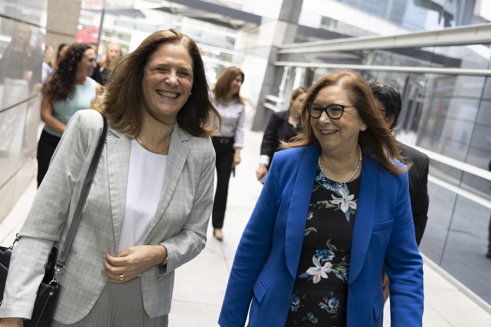 Elisa Facio y Annabela Suburú, el 30 de noviembre de 2023 en Antel. · Foto: Ernesto Ryan