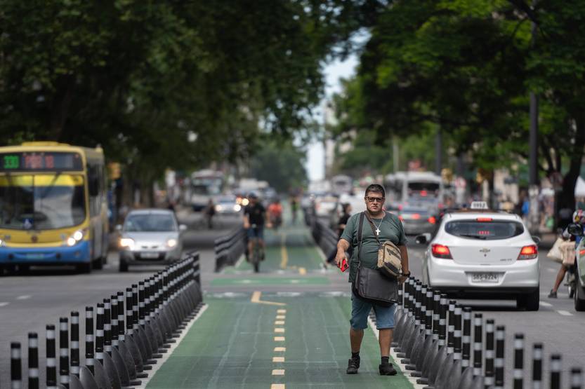 20251114 18 de Julio