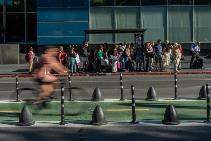 Avenida 18 de Julio. Foto: Martín Varela Umpiérrez (archivo, diciembre de 2023)