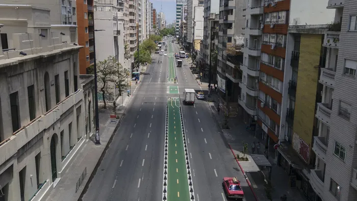 Avenida 18 de Julio. Foto: Ernesto Ryan (archivo, enero de 2024)