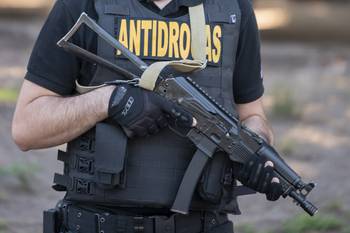 Policía antidrogas (archivo, enero de 2024). · Foto: Martín Varela Umpiérrez
