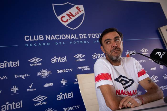 Álvaro Recoba, durante una conferencia de prensa (archivo, enero de 2024). · Foto: Rodrigo Viera Amaral