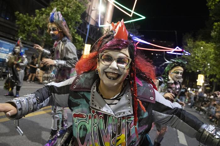 La Cayetana, durante el Desfile inaugural de Carnaval, por la avenida 18 de Julio de Montevideo (archivo, enero de 2024). · Foto: Camilo dos Santos