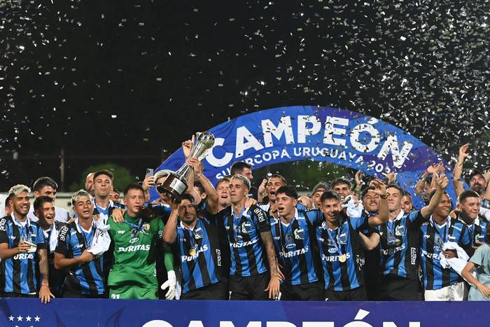 Foto principal del artículo 'Un año más: todo pronto para el Campeonato Uruguayo 2024' · Foto: Alessandro Maradei