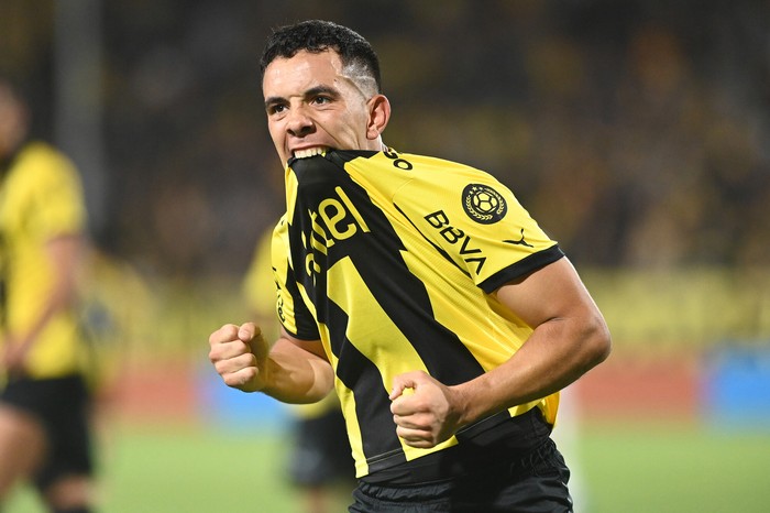 Leonardo Fernández de Peñarol, festeja un gol en el estadio Campeón del Siglo (archivo). · Foto: Alessandro Maradei