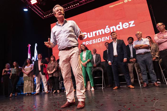 Gabriel Gurméndez, el 27 de febrero, durante el lanzamiento de su precandidatura a la presidencia por el Partido Colorado, en Montevideo. · Foto: Camilo dos Santos