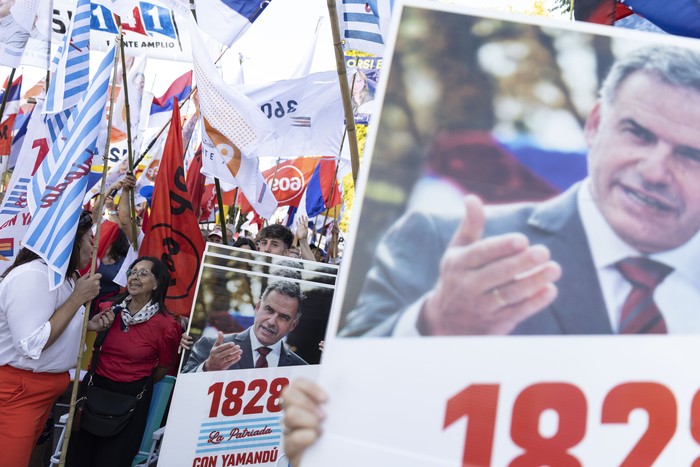 Durante un acto de Yamandú Orsi (archivo, 2024). · Foto: Camilo dos Santos