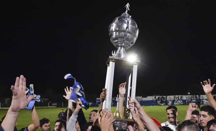 Foto principal del artículo 'Las cosas por su nombre: sobre la comunicación de la Copa Nacional de Selecciones' · Foto: Fernando Morán