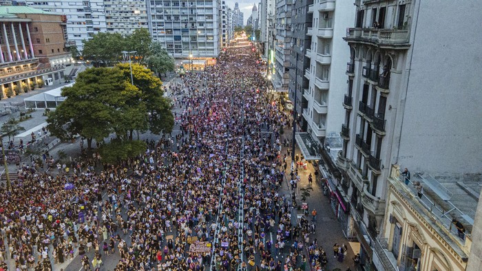 Marcha del 8M 2024, en Montevideo. · Foto: Ernesto Ryan