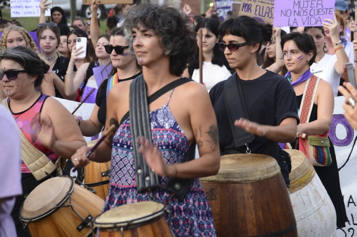 Tambores en el Día Internacional de la mujer en Maldonado. (archivo, marzo de 2024) · Foto: Natalia Ayala