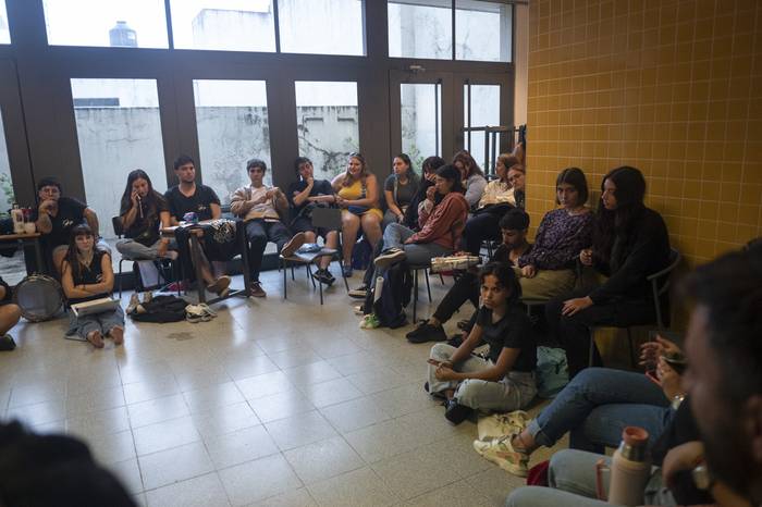 Institutos Normales ocupados por los estudiantes. · Foto: Alessandro Maradei