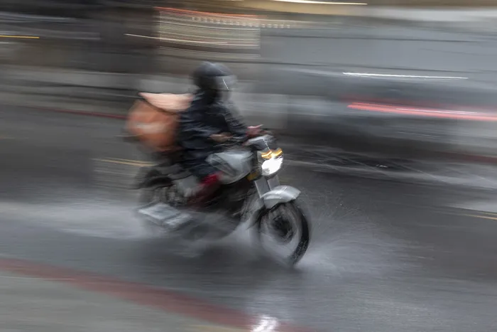 Foto principal del artículo 'FA propone eliminar la “limitante” que existe para acceder a compensaciones por trabajo nocturno' · Foto: Ernesto Ryan