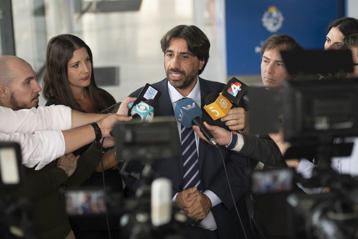 Marcelo Metediera en la Torre Ejecutiva, en Montevideo (archivo, abril de 2024). · Foto: Alessandro Maradei