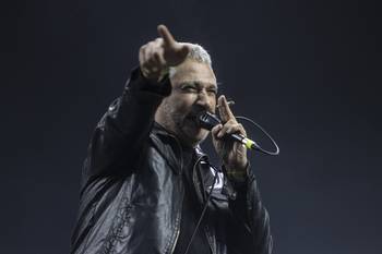 Juan Casanova, de Traidores, en el Cosquín Rock 2024. · Foto: Ernesto Ryan