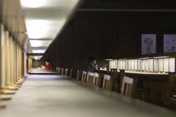 Foto principal del artículo 'Cerrar la Biblioteca Nacional en el Día del Libro no puede ser el principio del fin, sino un valiente punto de partida' · Foto: Ernesto Ryan