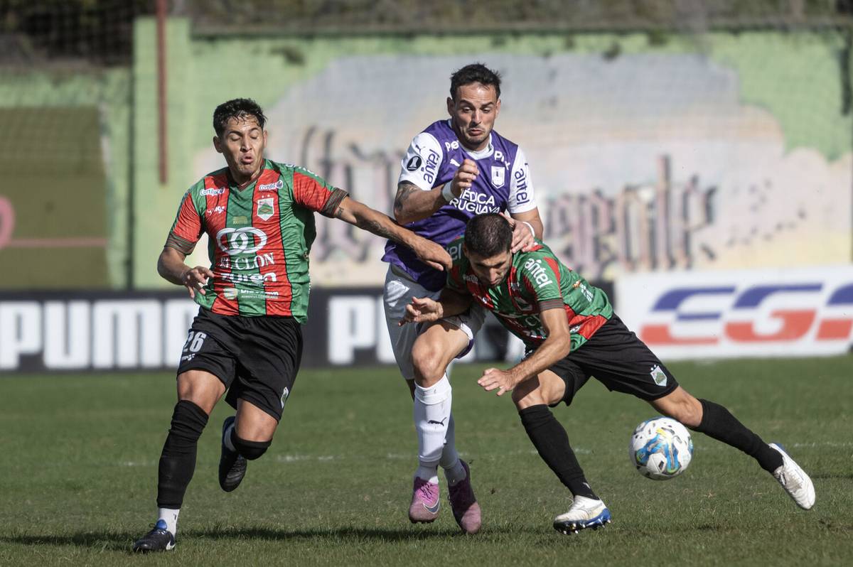 Defensor Sporting 1-2 Rampla Juniors: de atras Rampla se aferra a ilusión  por zafar del fondo y llena de dudas al violeta.