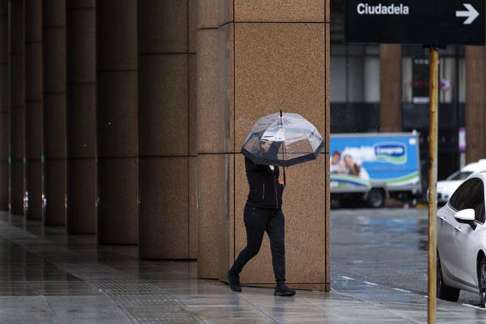 Foto principal del artículo 'Inumet emitió aviso por “precipitaciones abundantes y descenso de temperatura” para todo el país' · Foto: Camilo dos Santos