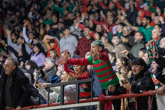 Hinchada de Aguada, durante un partido de la Liga (archivo, mayo 2024). · Foto: Rodrigo Viera Amaral