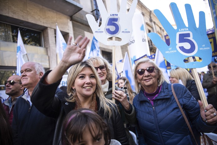 Valeria Ripoll frente a la Casa del Partido Nacional (archivo, mayo de 2024). · Foto: Gianni Schiaffarino